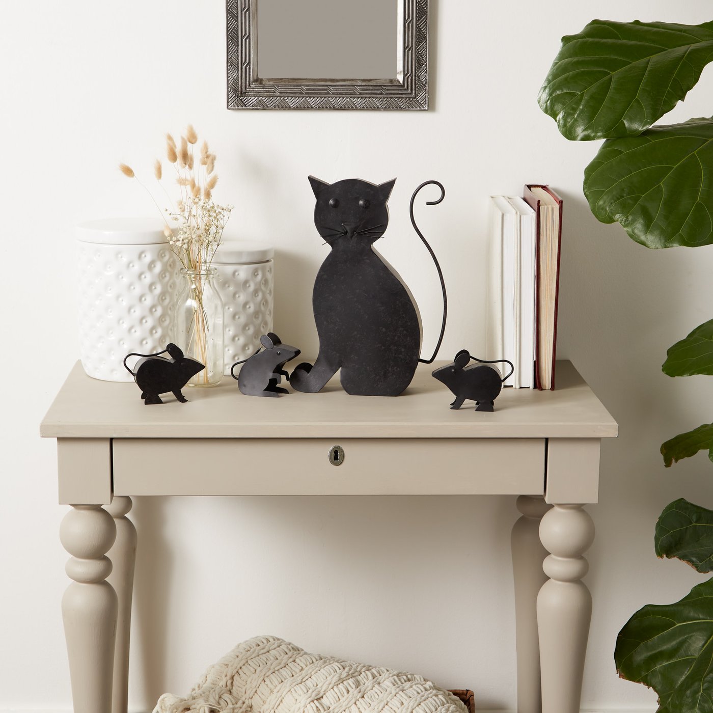 Cat with Mice Iron Sculpture Garden Home Decor